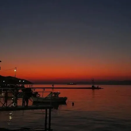 Διαμέρισμα Aeria Old Port 1 *