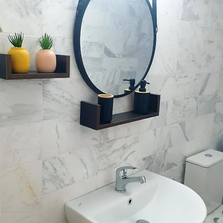 Apartmán Aeria Old Port 1 *